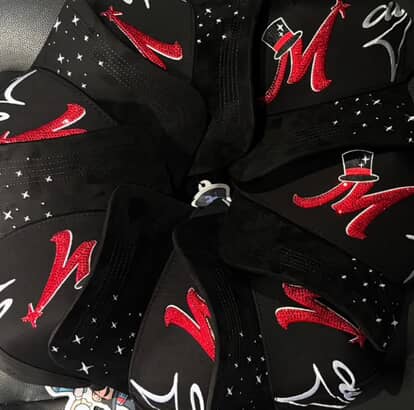 El mago roja  31 hats