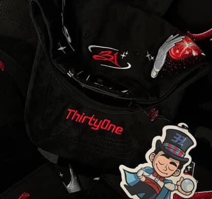 El mago roja  31 hats